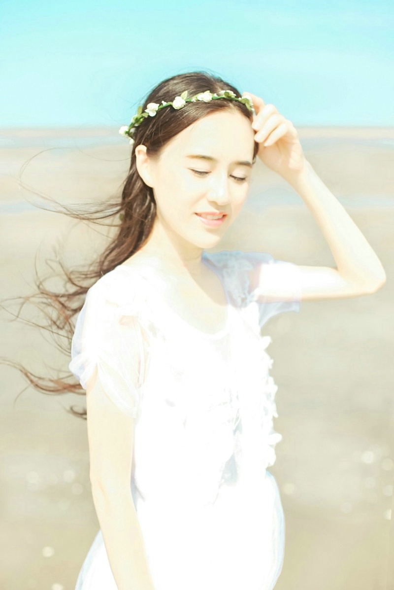 海边白裙花环女神清丽随风飘扬写真集 @微相册 @微博摄影