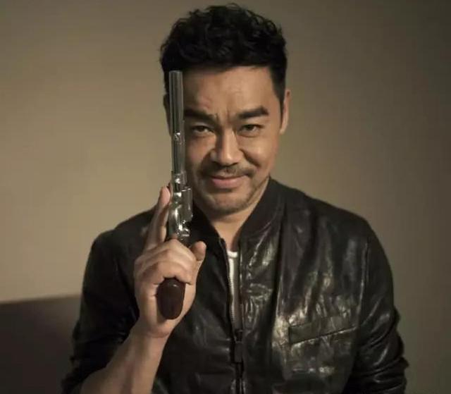 说到香港的男演员,可能很多人都是想到刘德华,周星驰,洪金宝,成龙