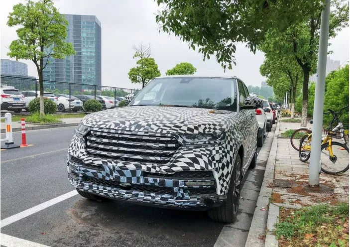 神似揽胜的众泰t900亮相,有望年内上市,你的路虎梦就要实现了