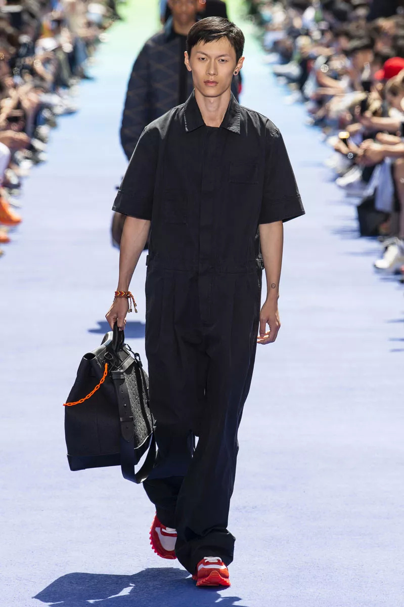 virgilabloh沉迷手机除了快乐或许还能让你当上lv设计师