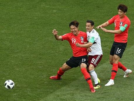 足球外围买小怎么算:24犯!韩国踢球要命 墨主帅