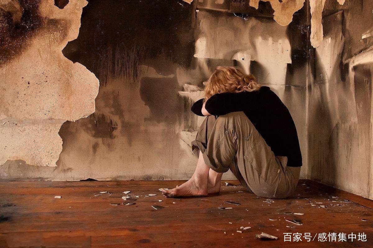 老公很优秀,自己总是患得患失,害怕老公出轨,我该怎么办?