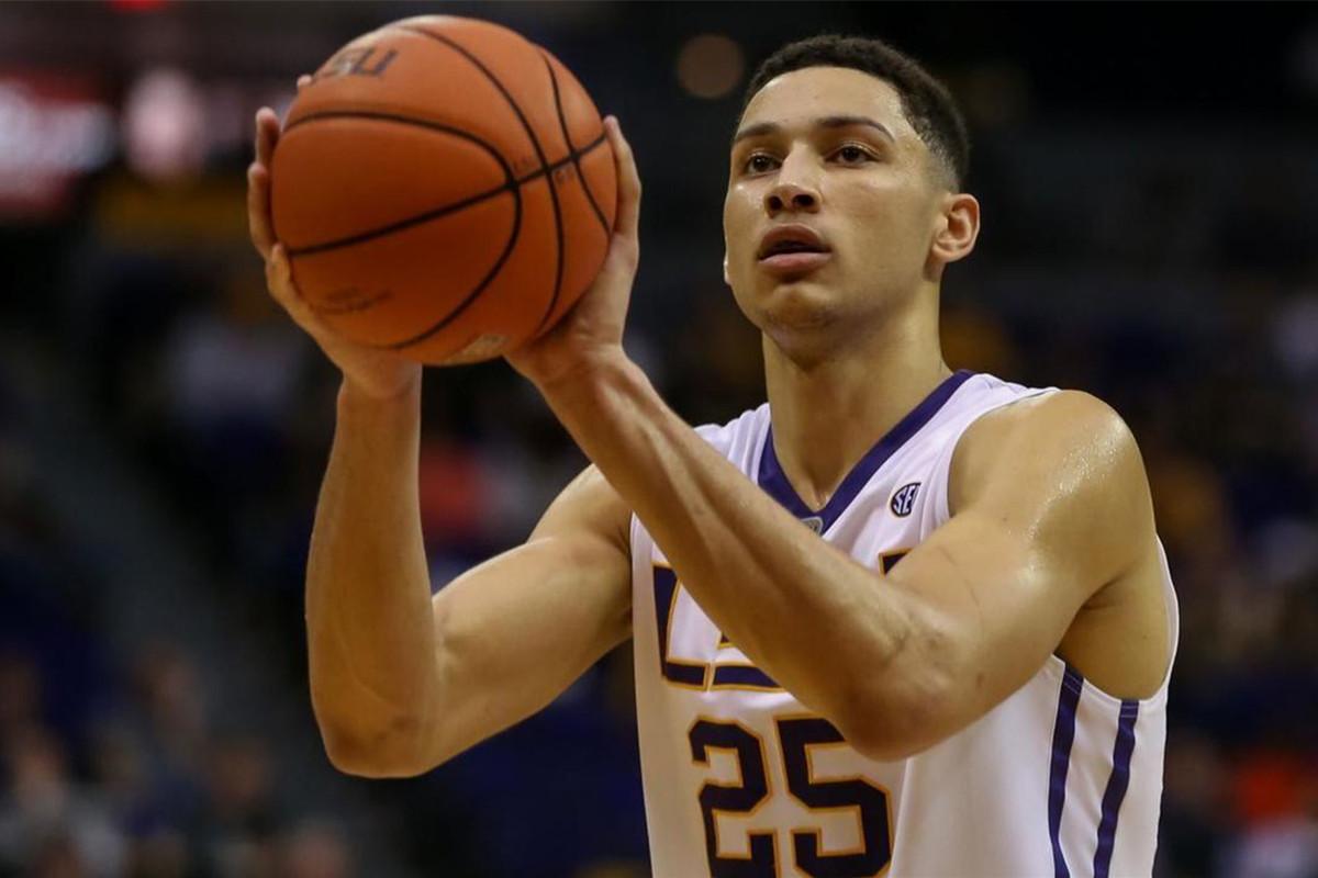 科比建议西蒙斯改变投篮姿势,给出的理由让你无法拒绝