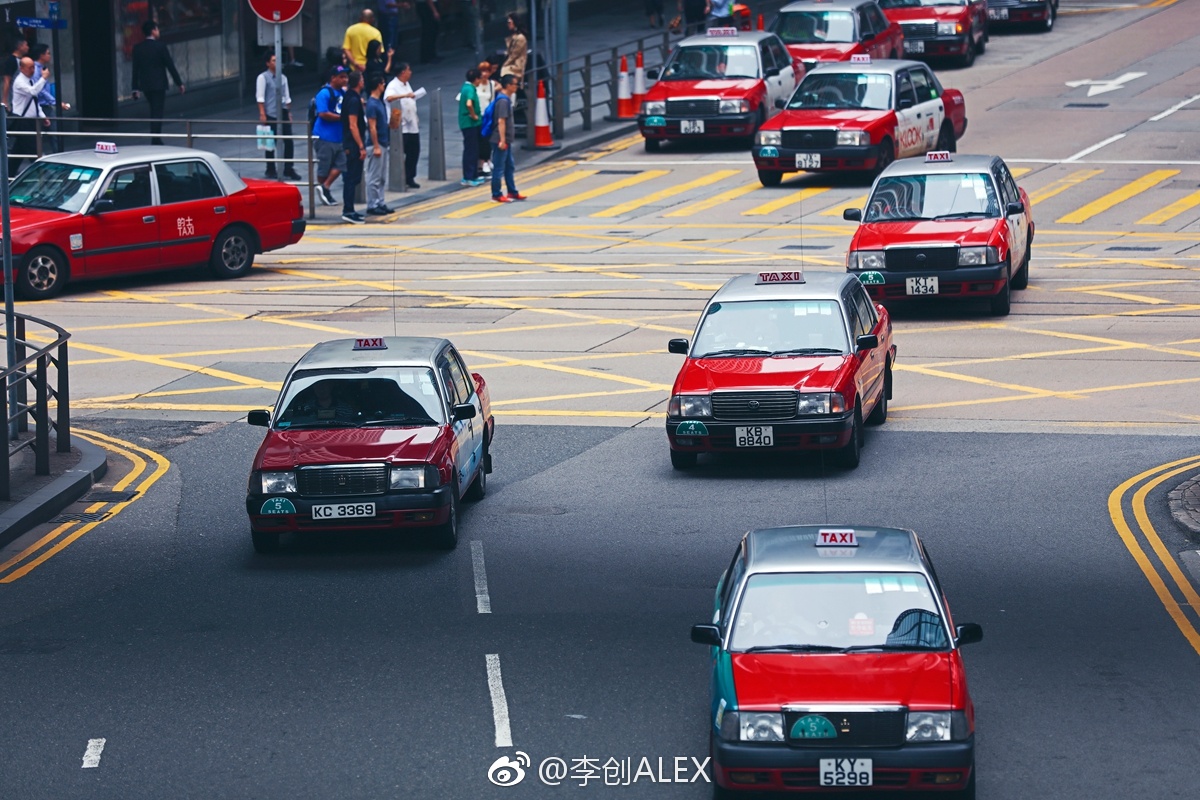 香港的士|出租車|的士|紅色_新浪新聞