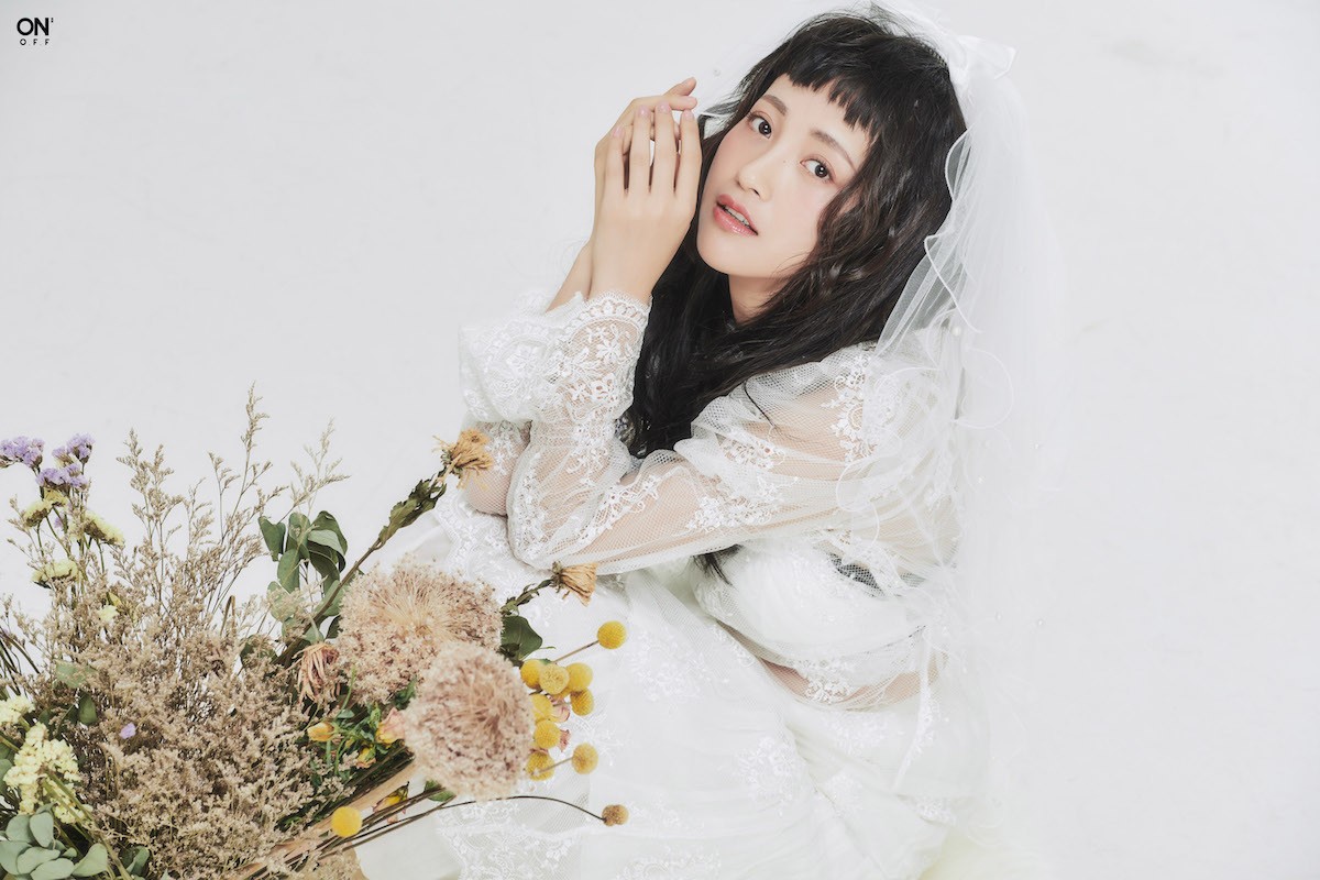 包文婧最新时尚大片 穿梭时光与自己对话