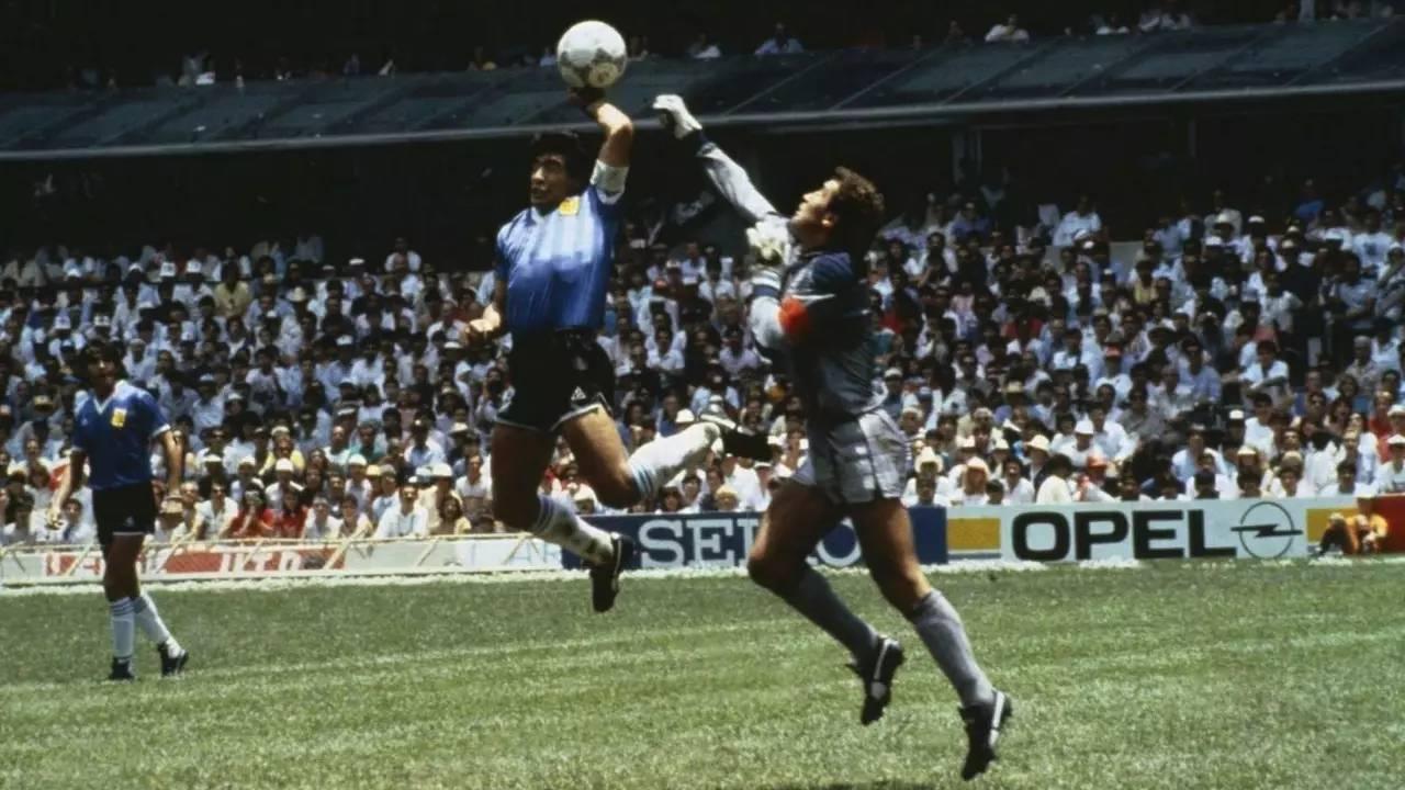 世界杯历史超级英雄之上帝之手马拉多纳