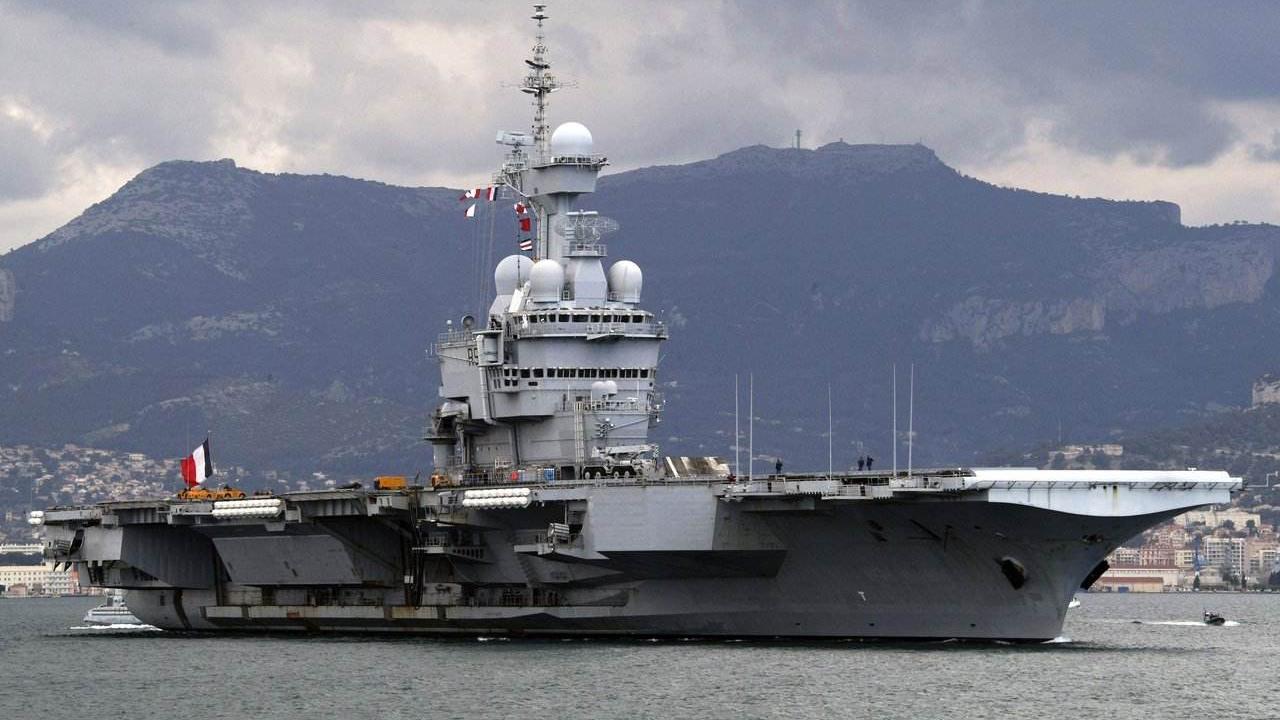 是什么航母的防空能力, 让美福特号都汗颜? 10秒8枚导弹