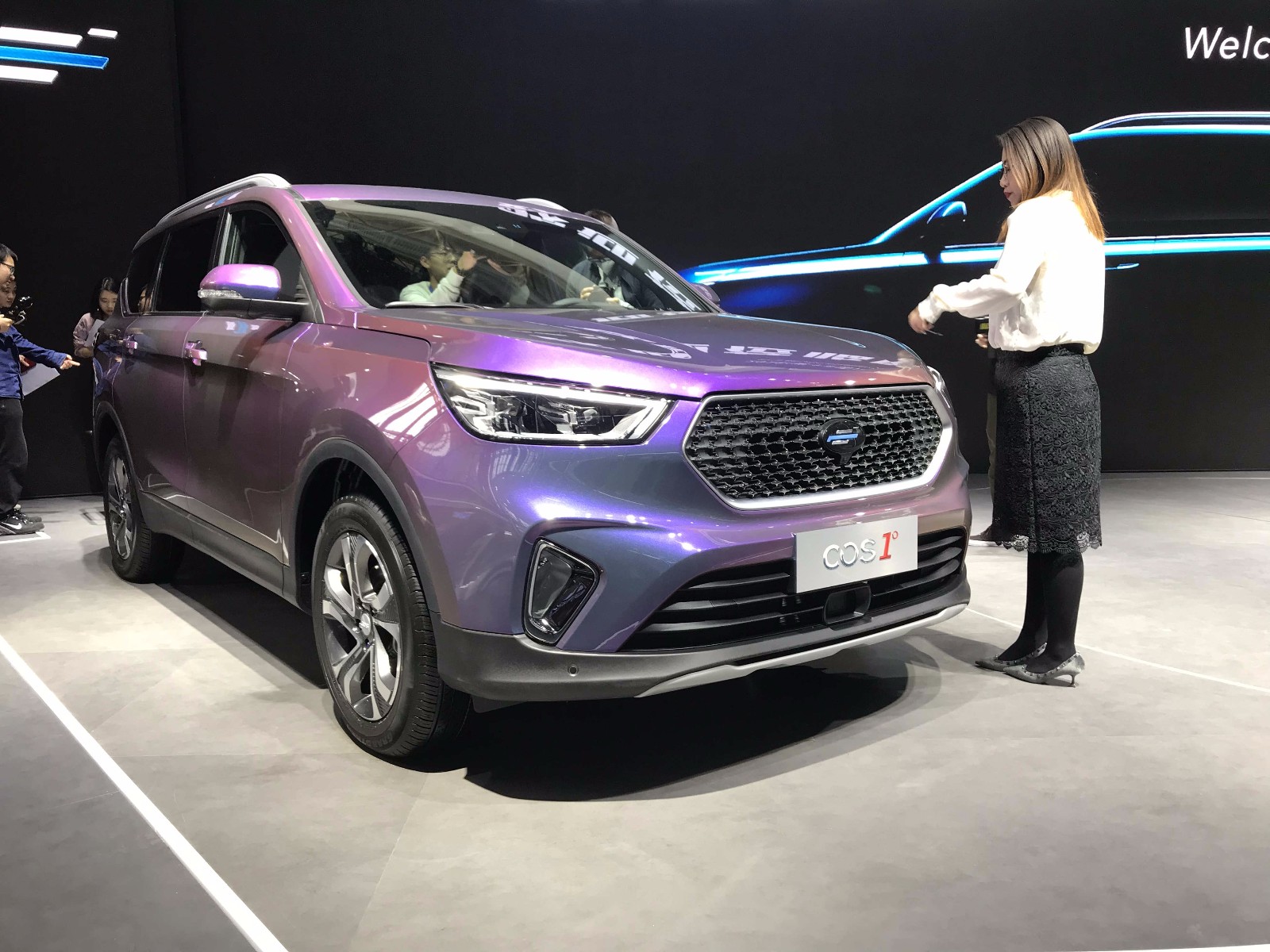 在北京车展上,长安欧尚cos1°正式首发亮相,新车长宽高分别为4830mm