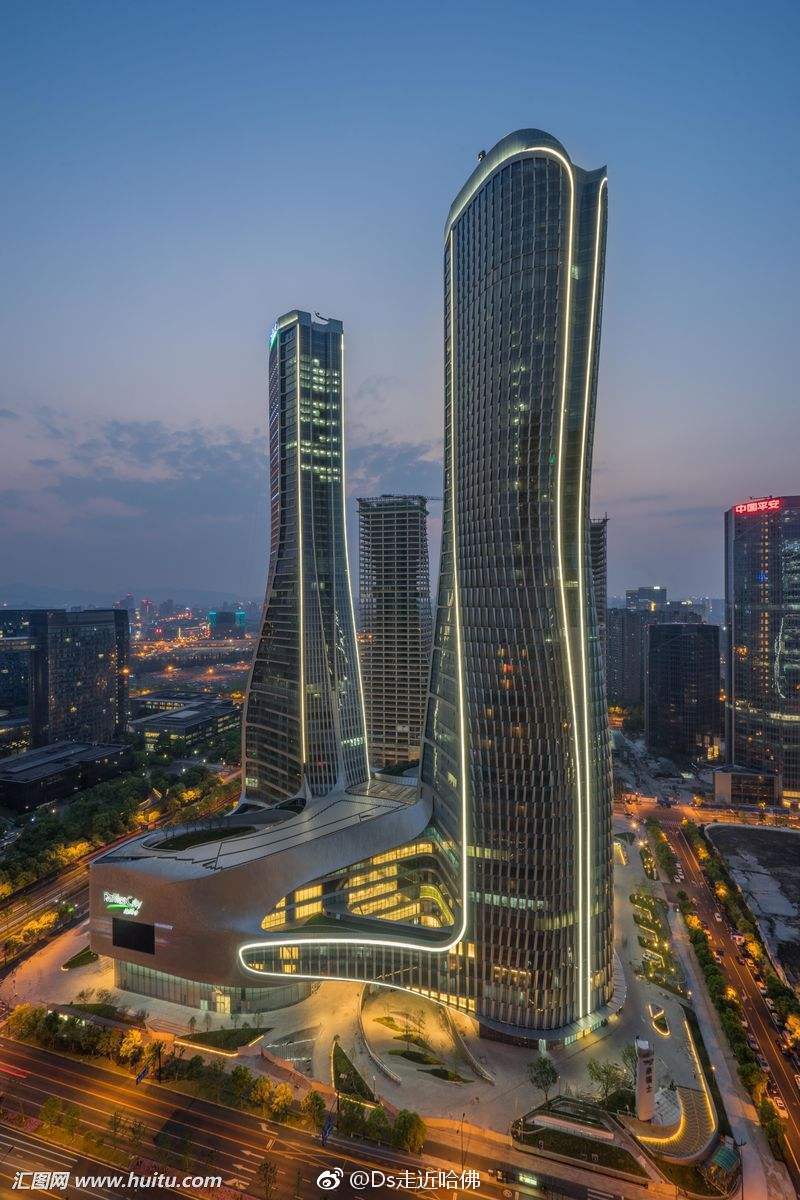 2018年9月6日下午14:15|楼顶|停机坪|双子塔_新浪新闻