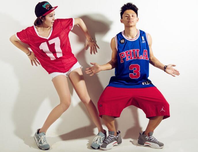 回顾小托马斯走入中国球迷眼球,当年在日落东单和中国街球王吴悠斗牛