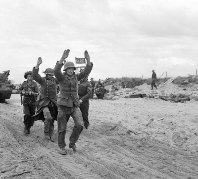 未挖掘的珍贵二战记录:记录德军大规模投降的时刻