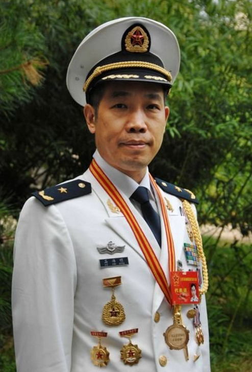 马伟明,博士生导师,"八一勋章"获得者,攻克了潜艇动力核心技术.