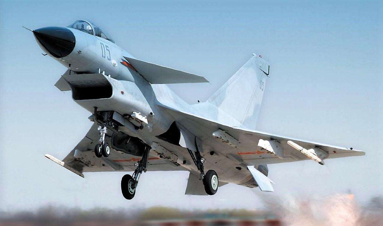 美国有一个"不听话"的邻居:点名要买中国先进战机