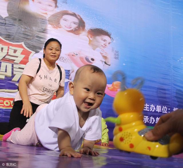 2018年宝宝起名字宝宝名字打分满分名字全攻