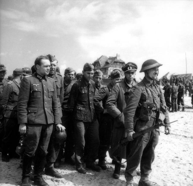 未挖掘的珍贵二战记录:记录德军大规模投降的时刻