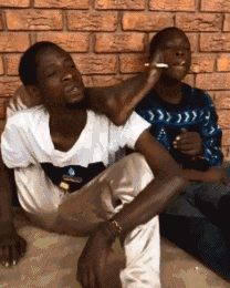 搞笑gif趣图:就妹子这身材,看多少遍我都不烦