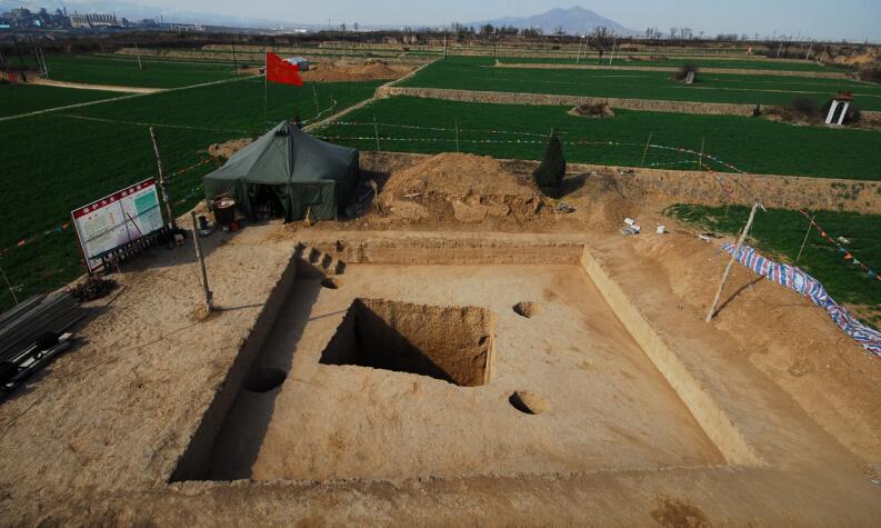 三门峡虢国墓地(三): 逃脱盗墓贼魔爪的1号墓