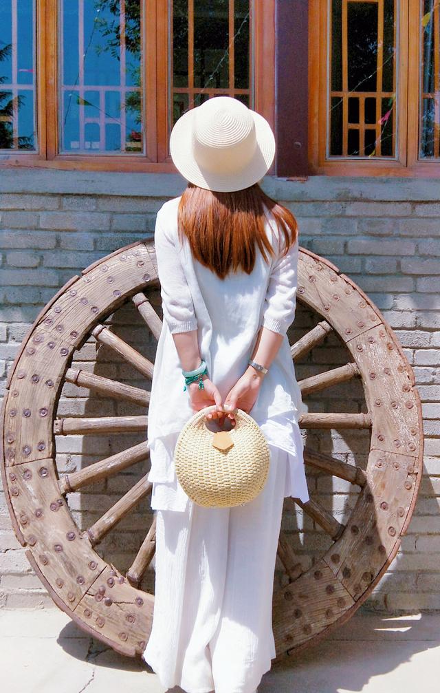 美丽的礼泉湖边,竟碰到了我15年魂牵梦绕的梦中情人!