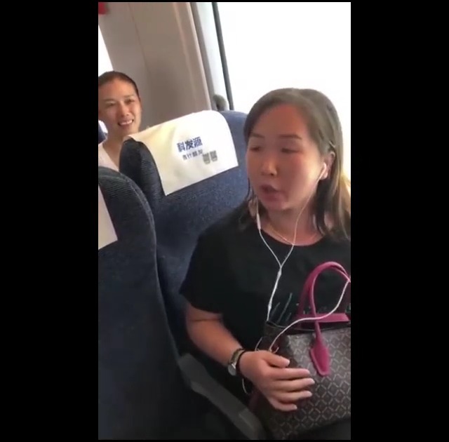 重温三亚民警教科书执法视频!男子要求出示执