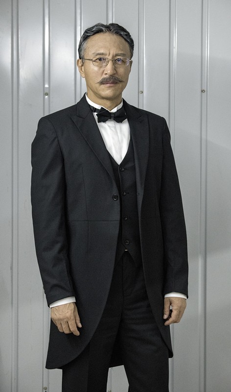 忙碌的王洛勇 十年如一日 匠心学习和工作每一个作品