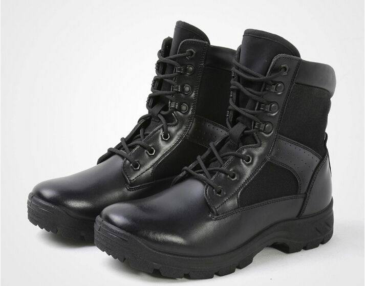 武警部队的新式作战靴性能优良