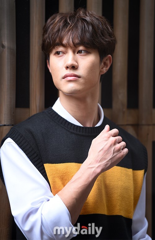 韩星郭东延出席我的id是江南美人访谈