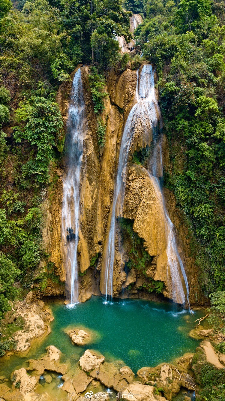 缅甸的山脉众多当丛林中的河流遇到断崖