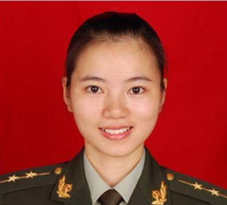 最美上尉朱玲牺牲时儿子不到两岁丈夫晚上不敢睡觉