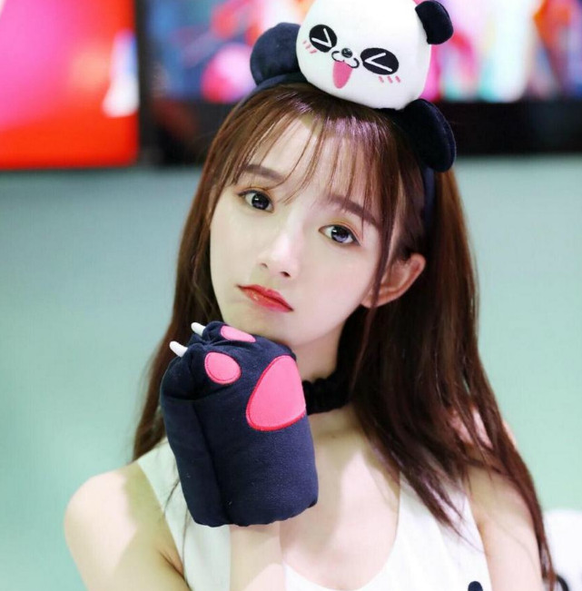 熊猫tv美女主播柴郡猫喵呜可爱微博照片