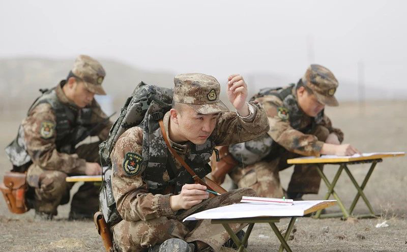 战士的生活一组图片带你看尽军人的春夏秋冬