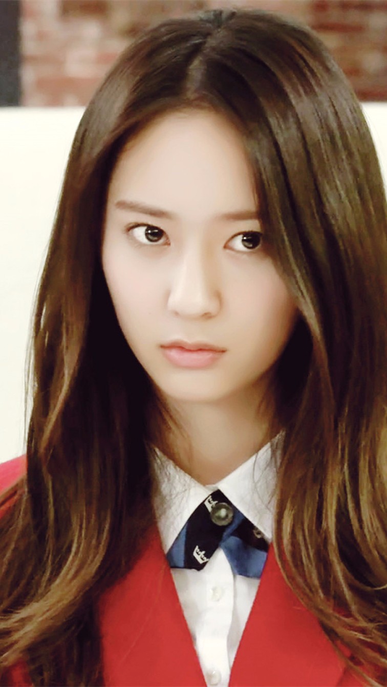 "牛奶皮肤"女神郑秀晶,无论什么发型,穿什么衣服都那么美!