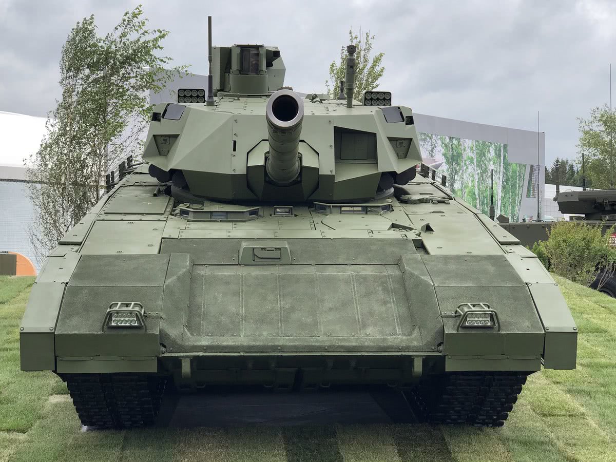 俄罗斯展示最新t-14阿玛塔主战坦克 自称第四代看着如何?