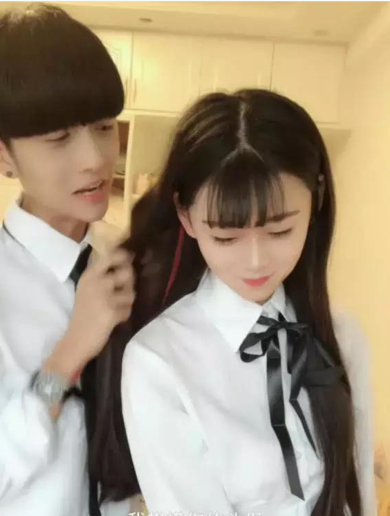 杨清柠王乐乐和好了?网友:是盗版的,为了出名这也要模仿