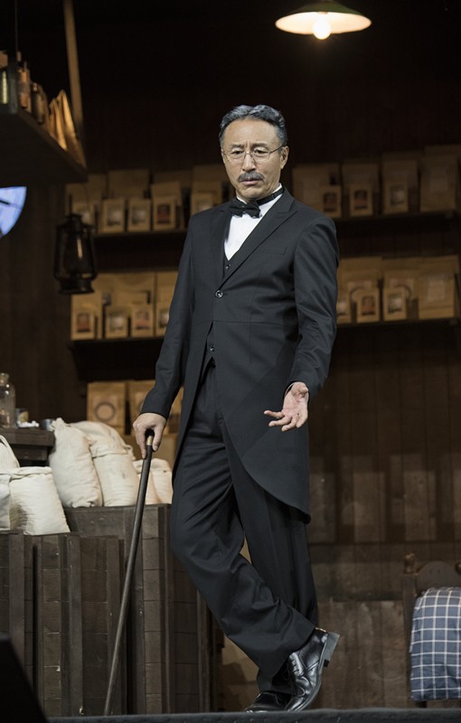 忙碌的王洛勇 十年如一日 匠心学习和工作每一个作品