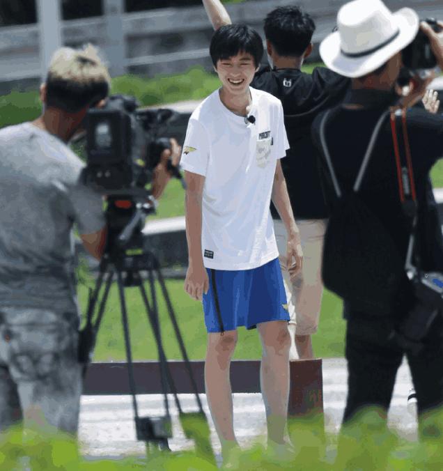 王俊凯:我的腿毛,王源:我的腿毛,千玺:那我的算什么?