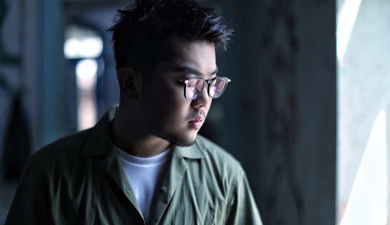 何佳乐《十万个自己》mv首播 找寻最初的自己