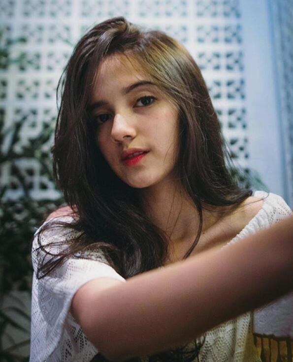 印度尼西亚机车行遇到的混血正妹