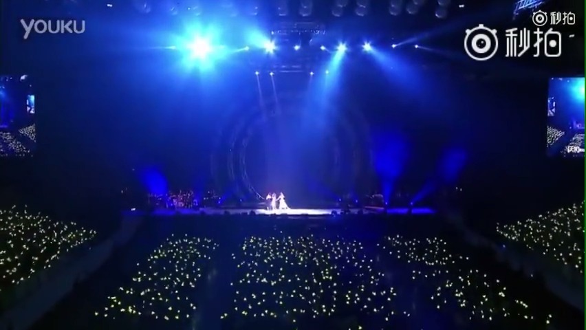 SHE现场一曲《天灰》好听至极 令人戳心哭了