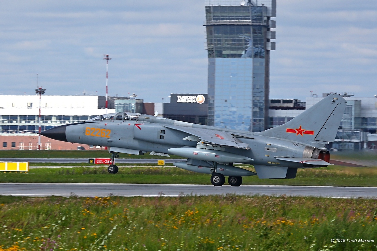 飞豹机队从俄载誉回国|轰六|歼轰|战斗轰炸机_新浪新闻