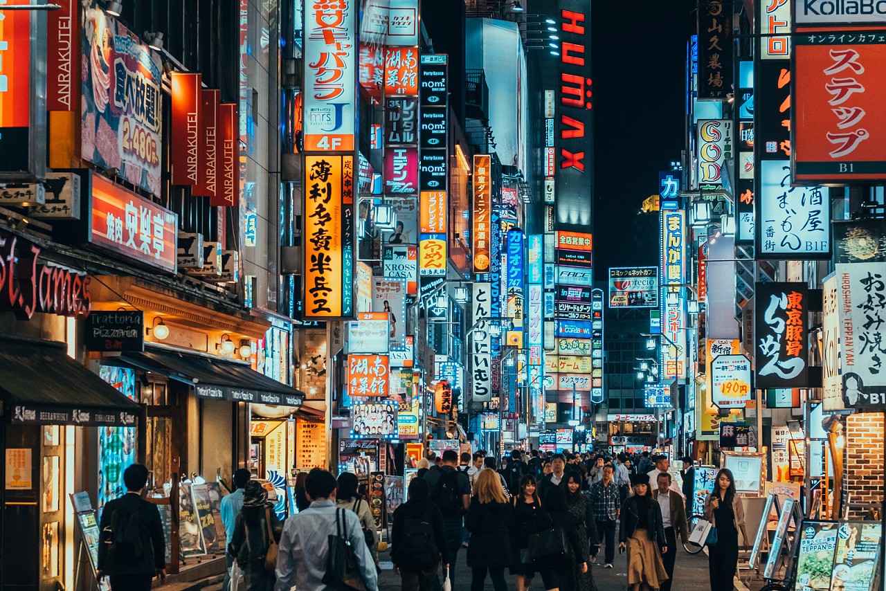 东京街拍：这些行色匆忙的人们，虽处繁华闹市却依然倍感孤独|关东平原|繁华闹市|江户_新浪新闻