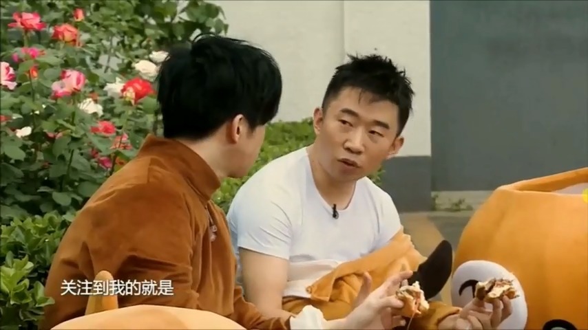 薛之谦搭档刘丹萌合唱初学者两个人的互动堪称