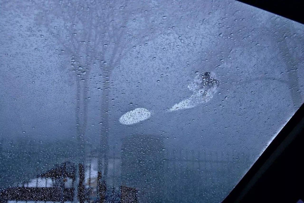 车内外温差太大, 车窗起雾难以忍受? 这几招不要忘!__财经头条