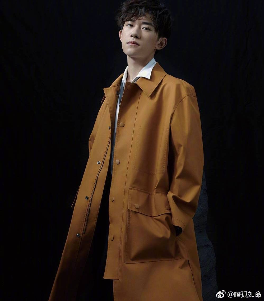 易烊千玺x时装杂志