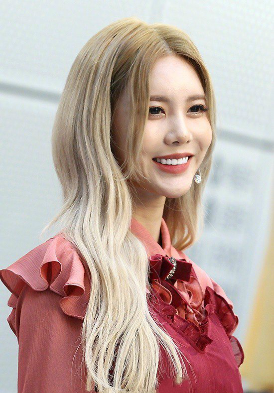 t,ara成员智妍居丽合体亮相,是超养眼的妍宝和居丽姐姐|朴智妍|李居丽