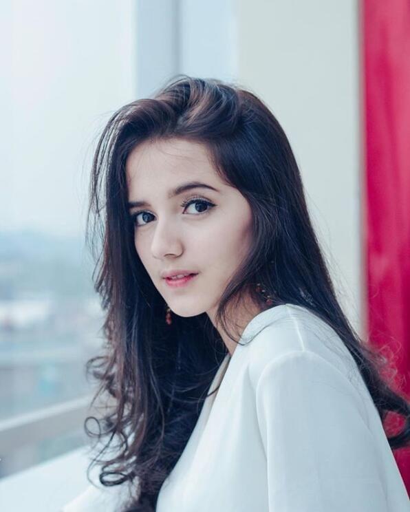 印度尼西亚机车行遇到的混血正妹