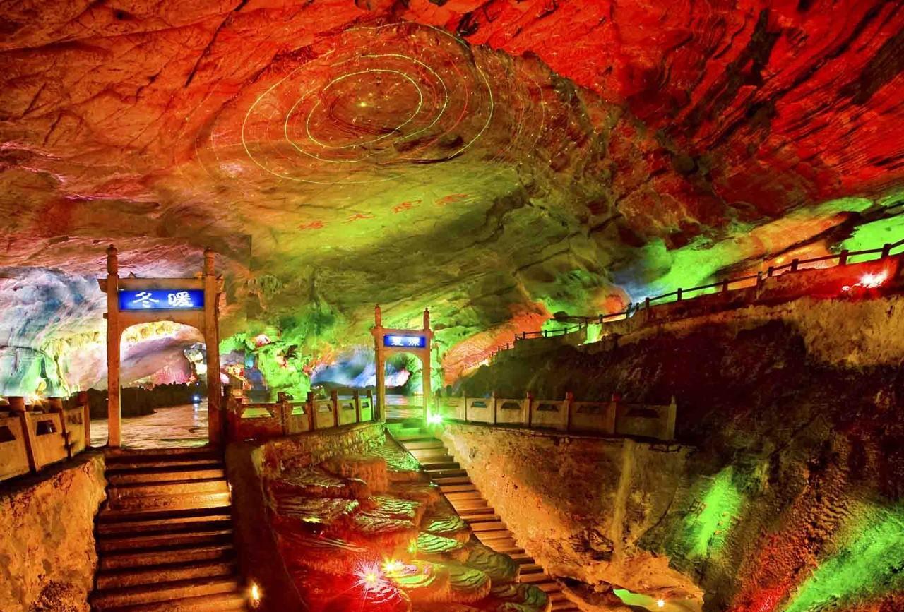 善卷洞,张公洞,灵谷洞竹海纵横八百里茶园3500余公顷拥有石灰岩溶洞80