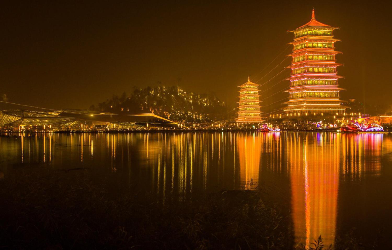 旅游在陕西西安看看这些景点, 体会这座城市的悠久文化和阳刚气息