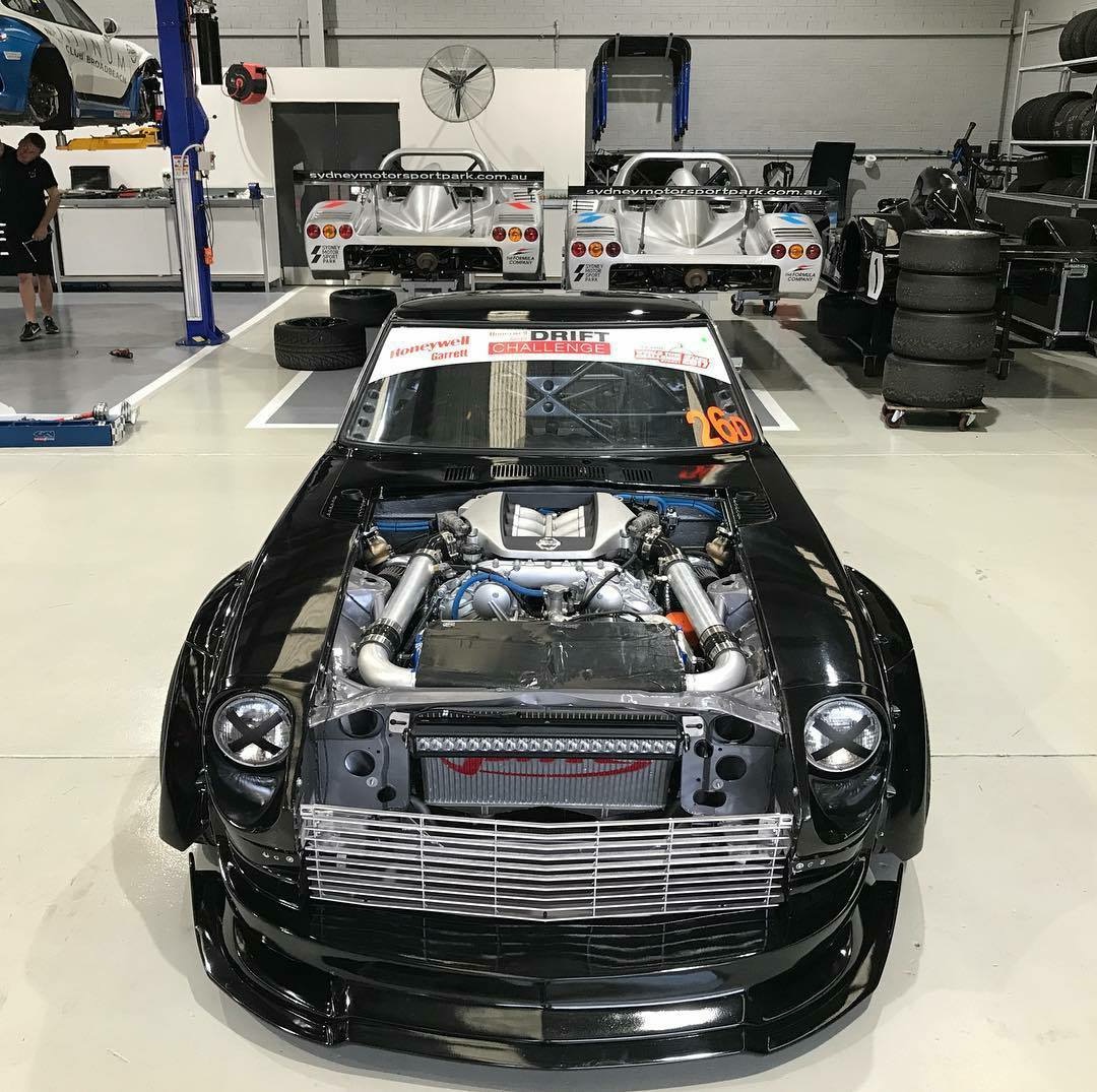 240z with an r35 gtr engine_新浪看点