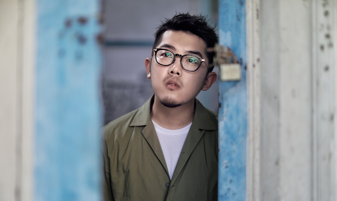 何佳乐《十万个自己》mv首播 找寻最初的自己