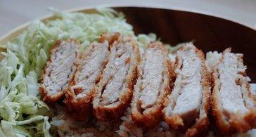 冰上的尤里:炸猪排盖饭的魅力有多大